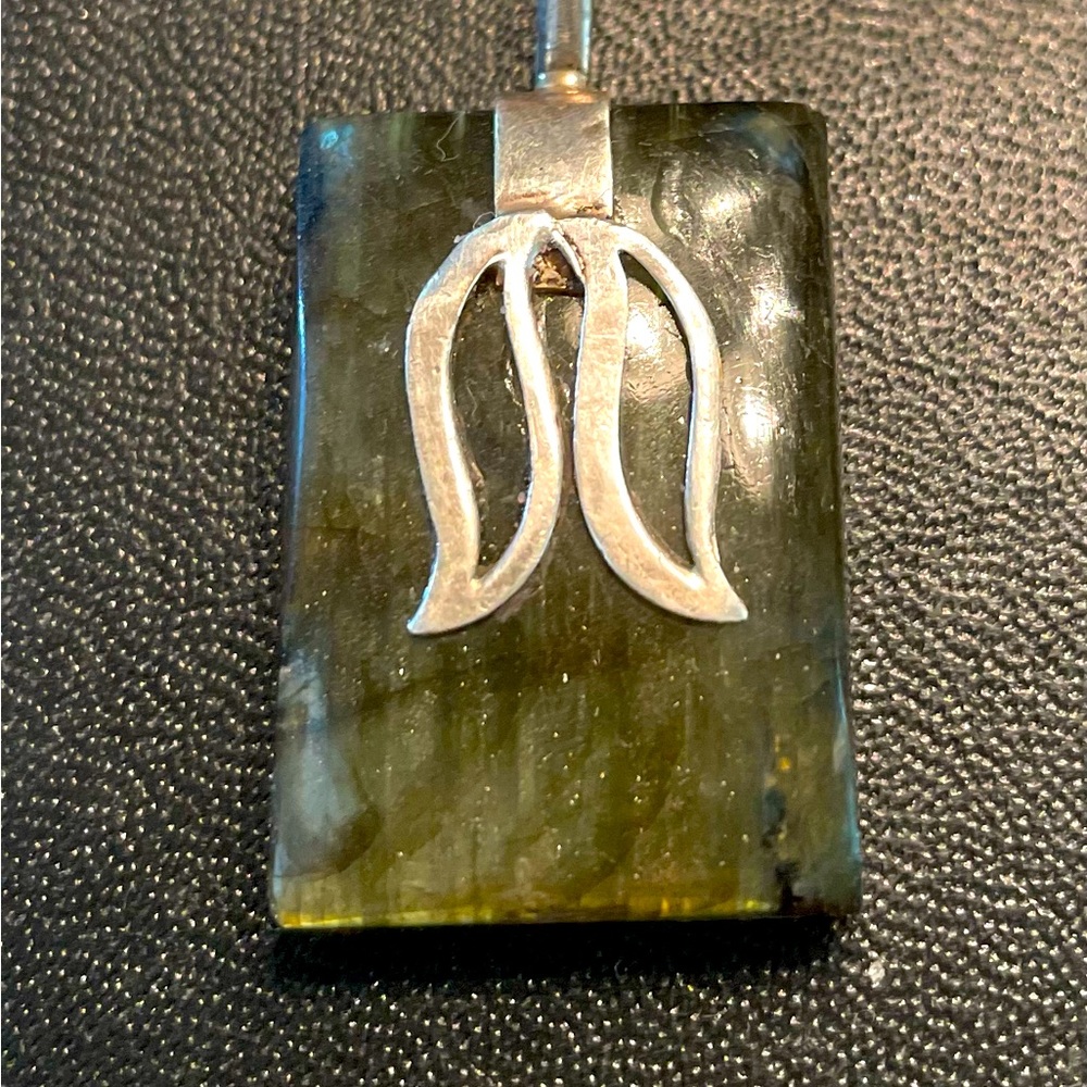 Lovely Custom Labradorite Pendant 925 Sterling